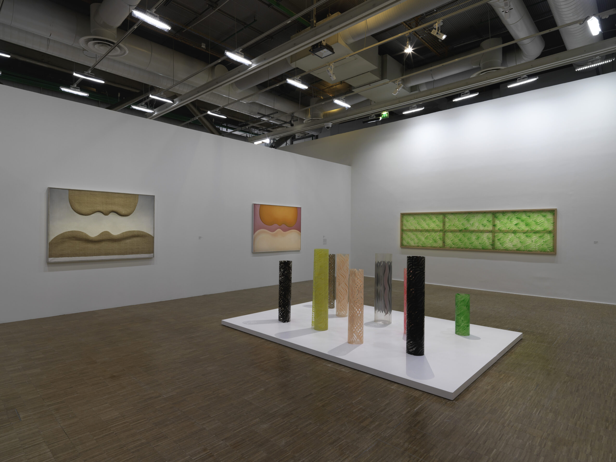 Sala della mostra “Elles font l’abstraction” curata da Christine Macel