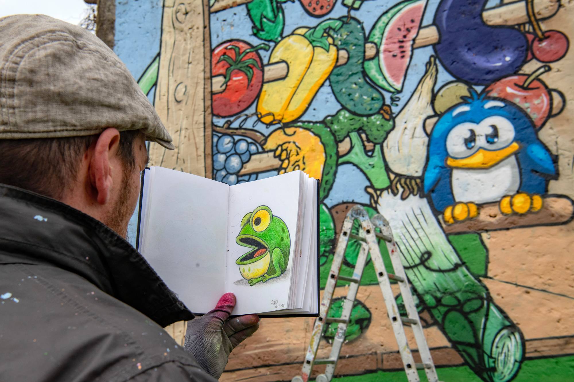 PAO al lavoro sul murale L'abaco delle stagioni, 2025, Festival Best Before, Zevio, photo ©Martha Cooper
