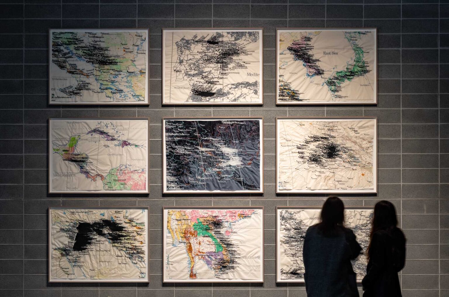 De bello. Notes on war and peace, installation view, Gres art 671, Bergamo, 2025 - Courtesy Gres art 671 e adicorbetta, ph Diego De Pol