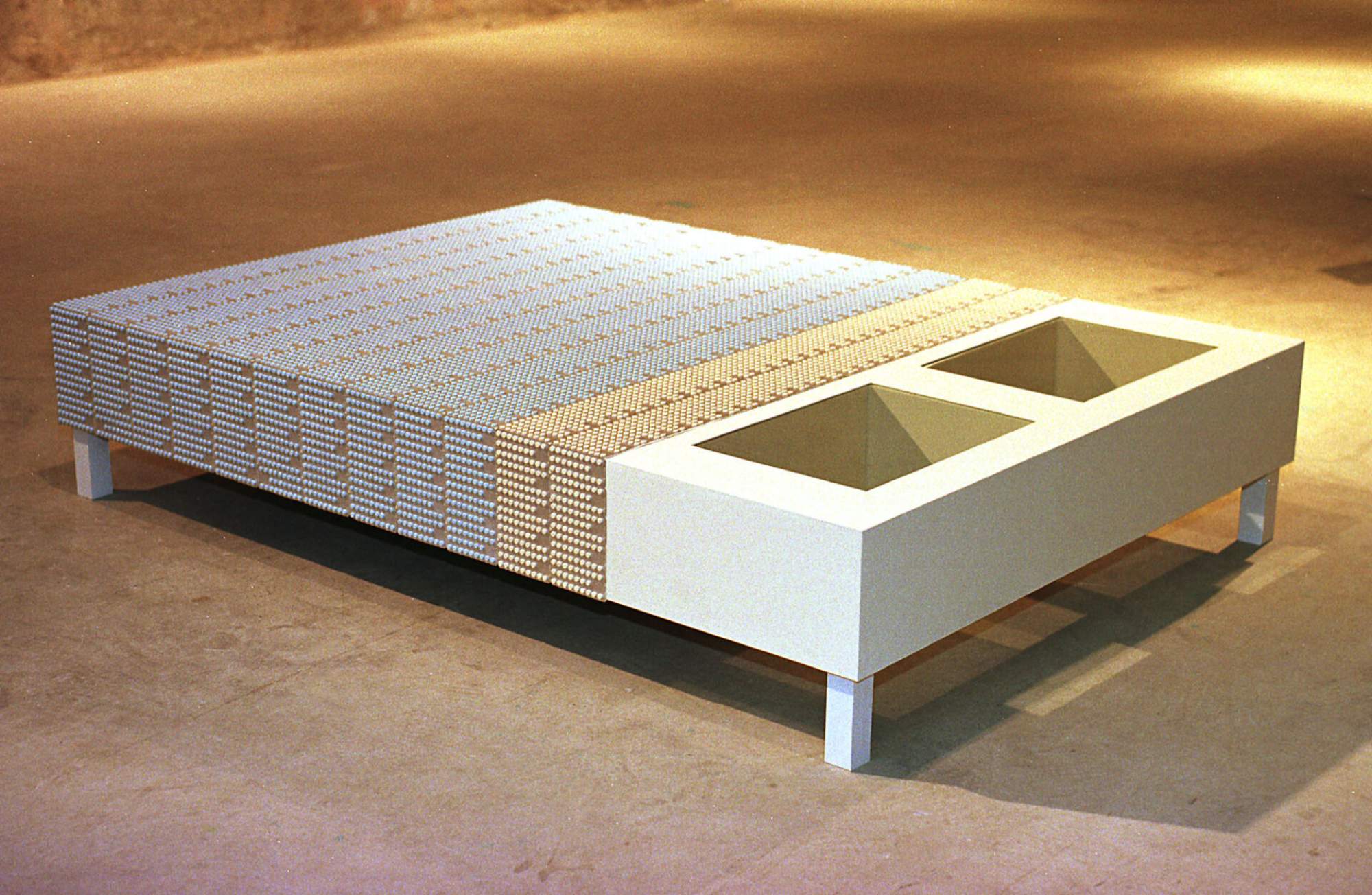Joana Vasconcelos, Cama Valium, 1998; © 2025, ProLitteris, Zurich; Photo © Luís Vasconcelos. Courtesy Atelier Joana Vasconcelos (1)