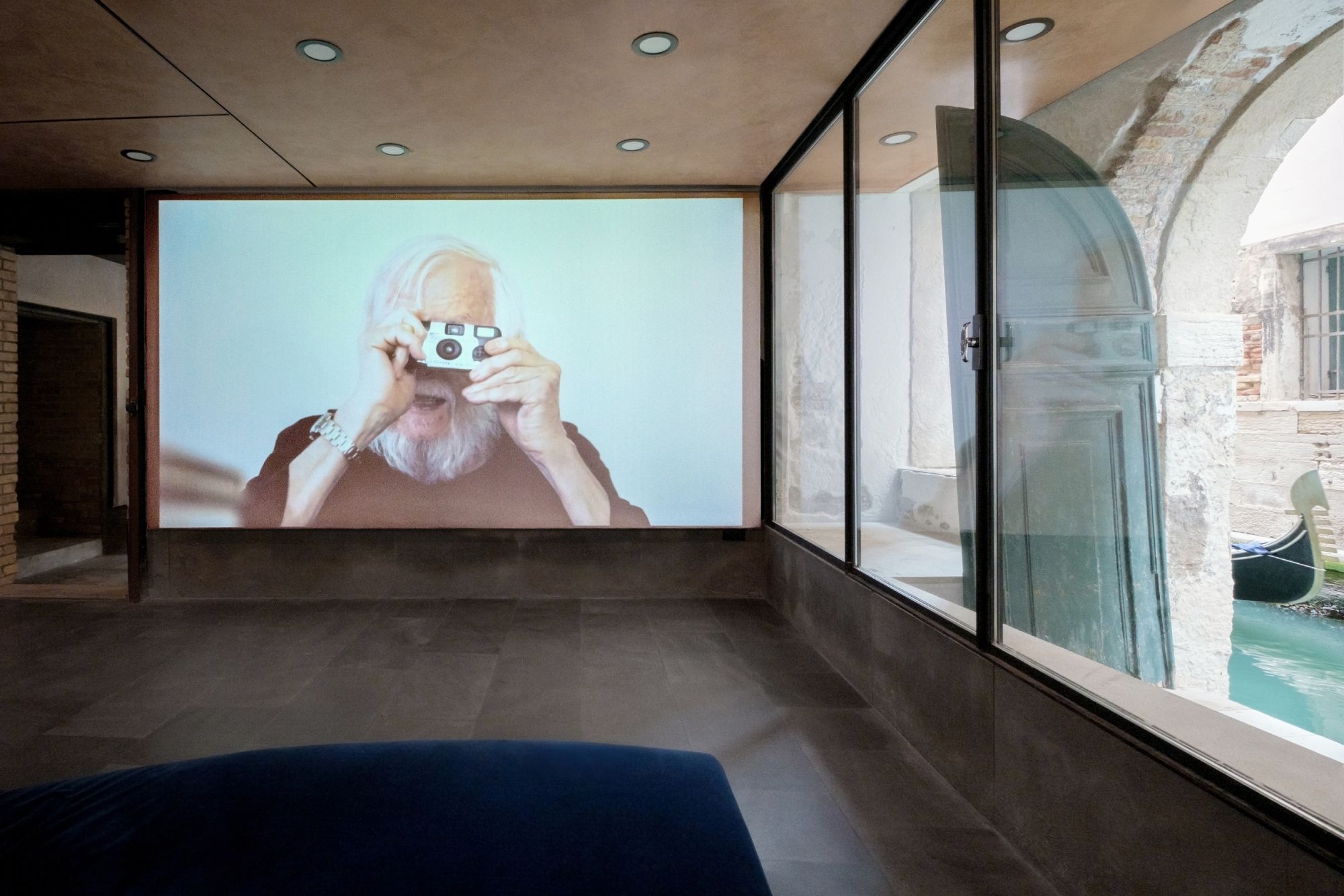 John Baldessari. No Stone Unturned – Conceptual Photography Un progetto di Cristiana Collu Con la collaborazione di Estate of John Baldessari, John Baldessari Family Foundation and Sprüth Magers Photo credits: Adriano Mura Courtesy: Fondazione Querini Stampalia, Venezia