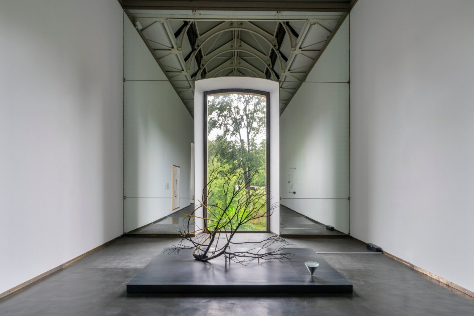 Rebecca Horn, Das Rad der Zeit (The Wheel of Time), 2016, veduta dell’installazione, Castello di Rivoli Museo d’Arte Contemporanea, Rivoli-Torino. Courtesy Castello di Rivoli Museo d’Arte Contemporanea, Rivoli – Torino, Photo Ela Bialkowska OKNO studio