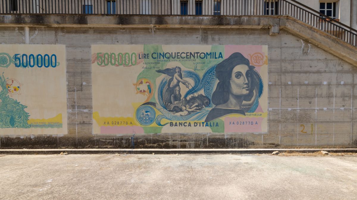 Installation view, Flavio Favelli, 500, Gibellina, 2026. Ph. SISILAB per Gibellina - Capitale Italiana dell’Arte Contemporanea 2026