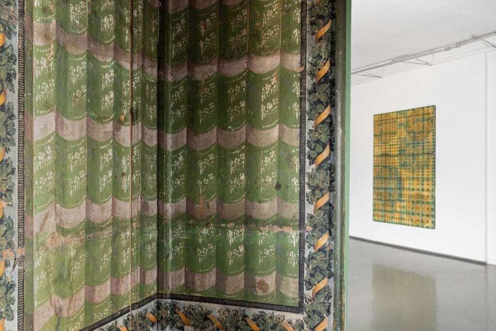 Installation view, Erik Saglia, Fly-by, Museo d’Arte Contemporanea di Cavalese, 2026, ph. Nicola Morittu