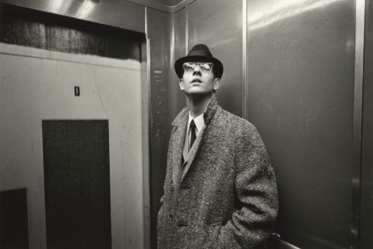 Heinrich Riebesehl, Menschen Im Fahrstuhl, 20.11.1969 [People in the Elevator, 20.11.1969], 1969, Kicken Berlin © Heinrich Riebesehl, by SIAE 2025