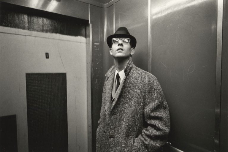Heinrich Riebesehl, Menschen Im Fahrstuhl, 20.11.1969 [People in the Elevator, 20.11.1969], 1969, Kicken Berlin © Heinrich Riebesehl, by SIAE 2025