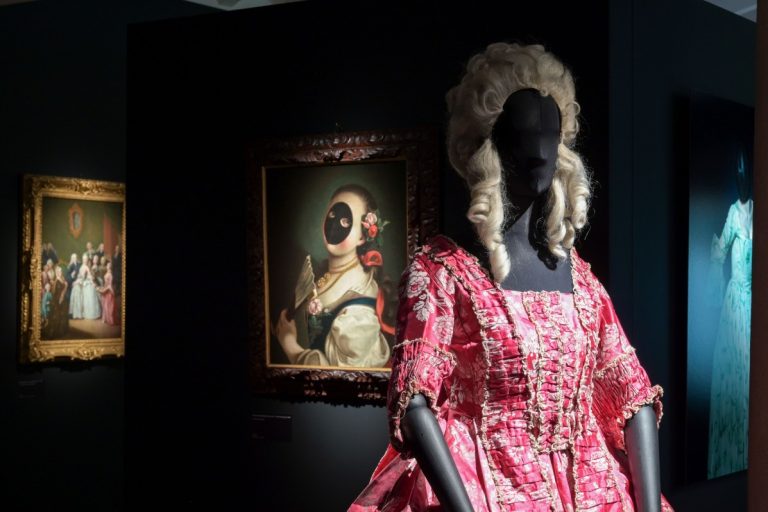 Installation view, Magnifica Eleganza. Tiepolo, Longhi e Guardi tra arte e moda, Sala Esposizioni Fondazione Paolo e Carolina Zani, Cellatica, 2026