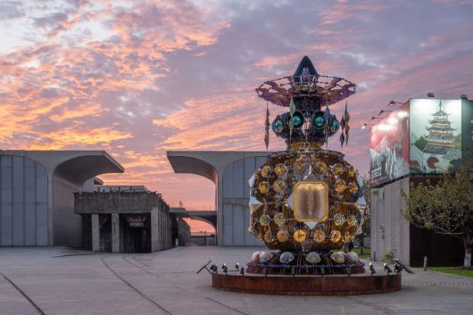 Wallace Chan, Vessels of Other Worlds, Long Museum Preview, Birth Sculpture, 2025, photo credit Tian Fang Fang